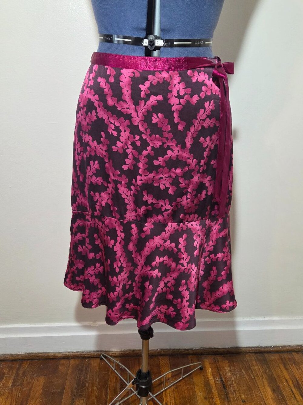 New York & Company Y2K Pink Floral Silk Skirt